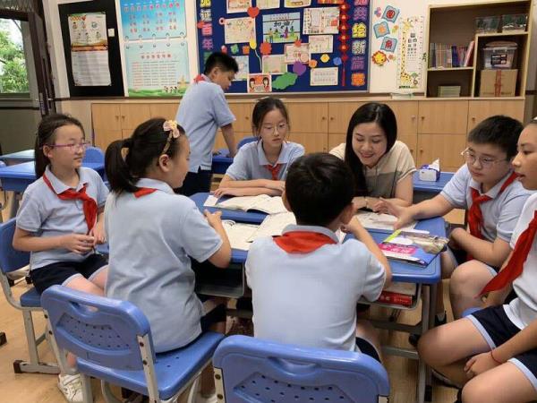 上海市延安中学作业多吗